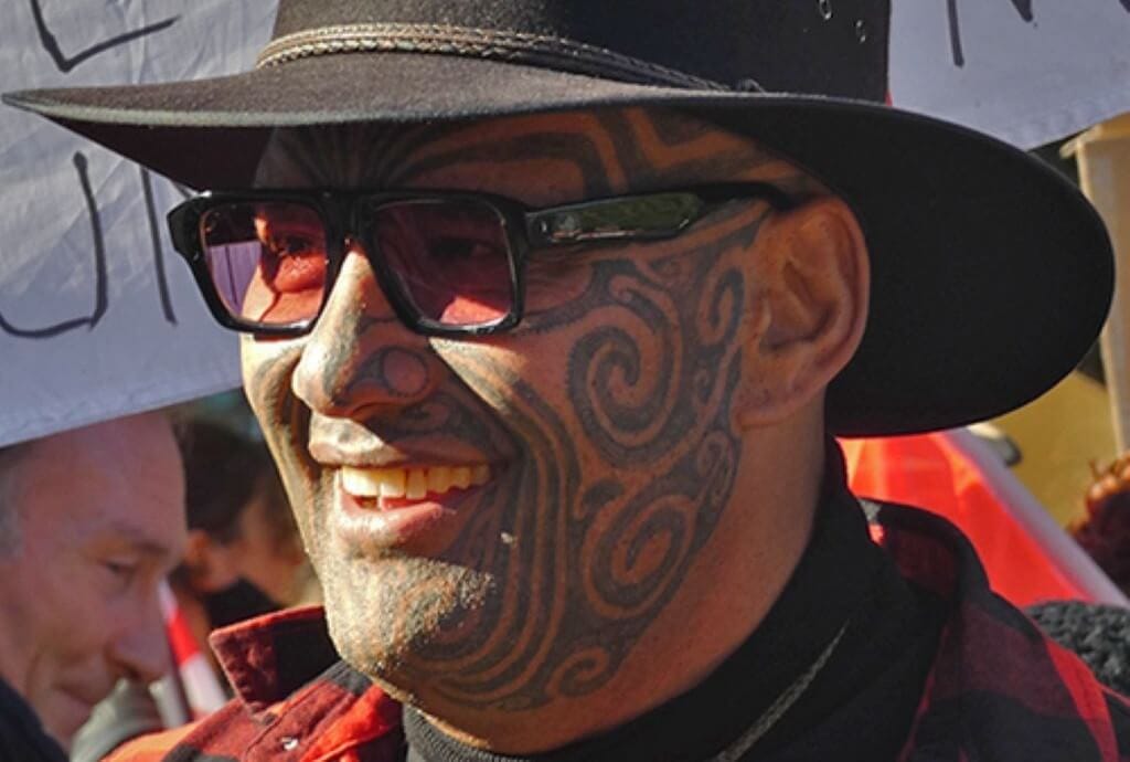 Waititi speaks only te reo Māori during Māori Language Week, sparking debate