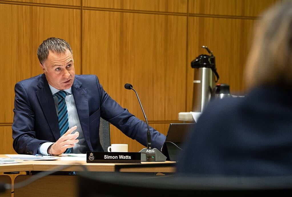 Government outlines plan to replace regional councillors with new mayor-led boards