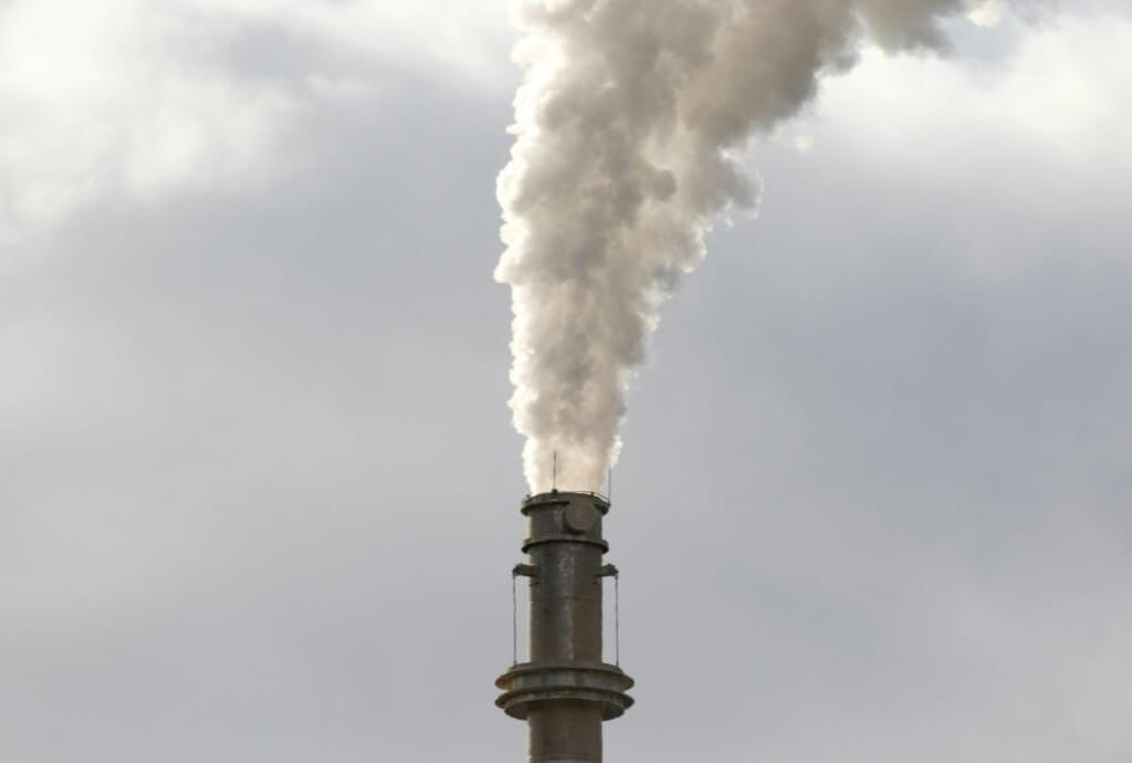 Government snubs climate watchdog on tougher emissions targets